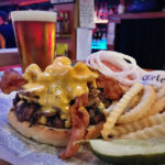 Wellingtons-Burger-Winona-Minnesota-Pub-Restaurant-Beer