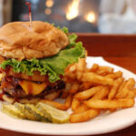 Brewskis-Pub-Grill-Winona-Minnesota-Riverport-Inn-Restaurant-Dining-Burger