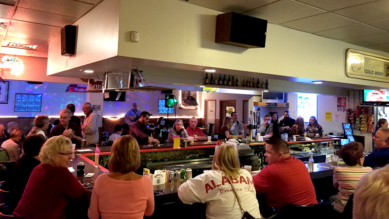 Eagles-Club-Winona-Minnesota-Downtown-Service-Bar