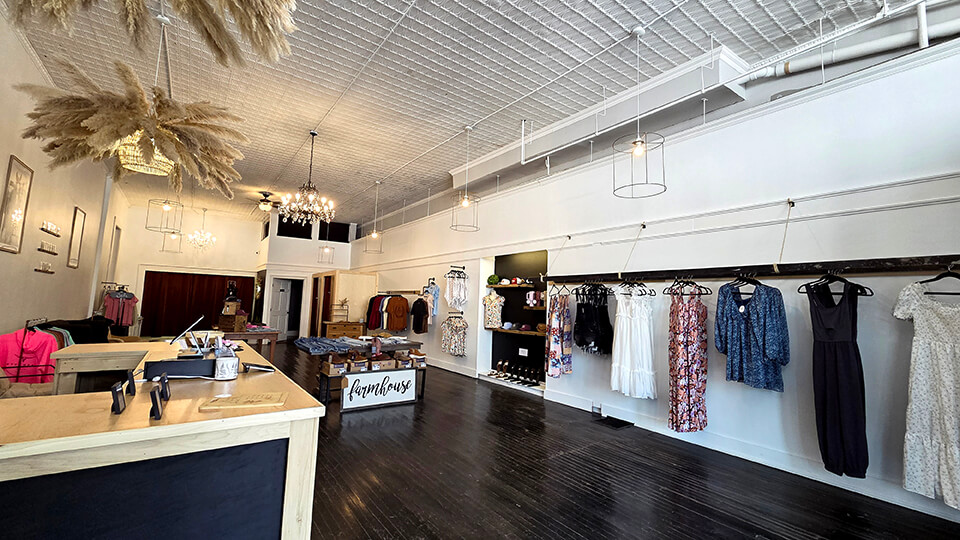 507-company-retail-clothing-accessories-shoes-women-downtown-winona-minnesota-shopping