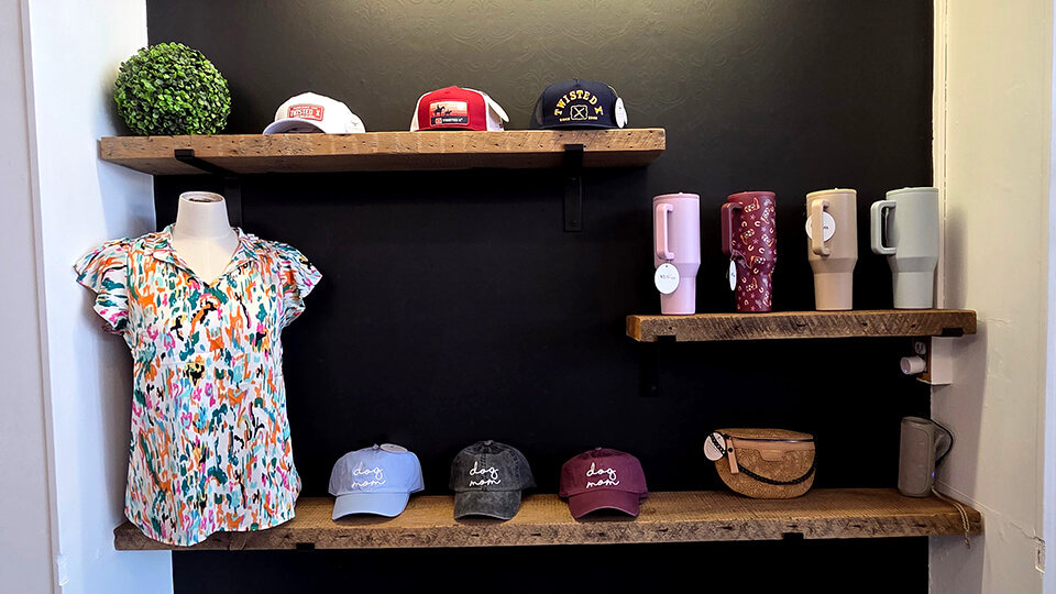 507-company-retail-clothing-accessories-shoes-women-downtown-winona-minnesota-shopping