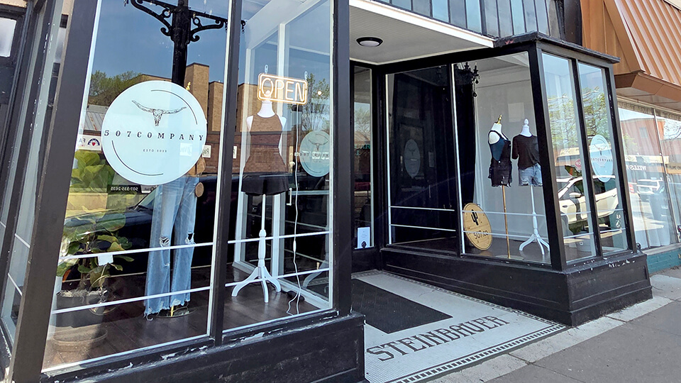 507-company-retail-clothing-accessories-shoes-women-downtown-winona-minnesota-shopping