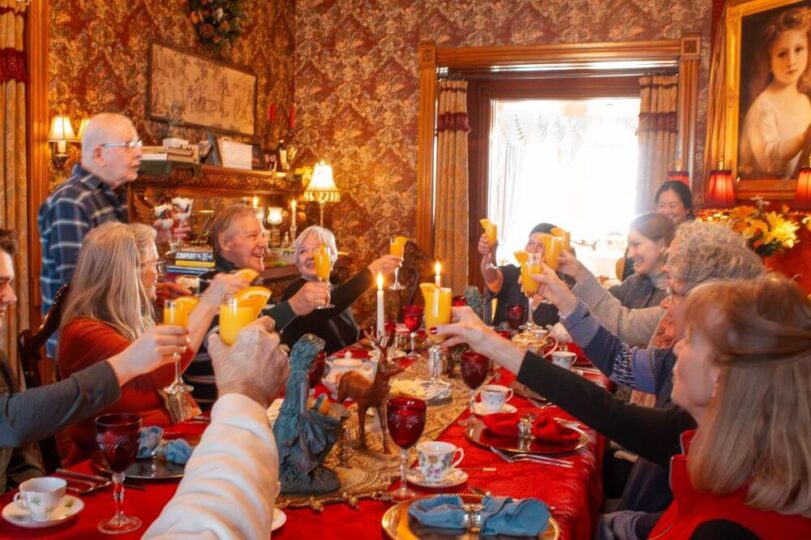 alex mansion cheers (1)