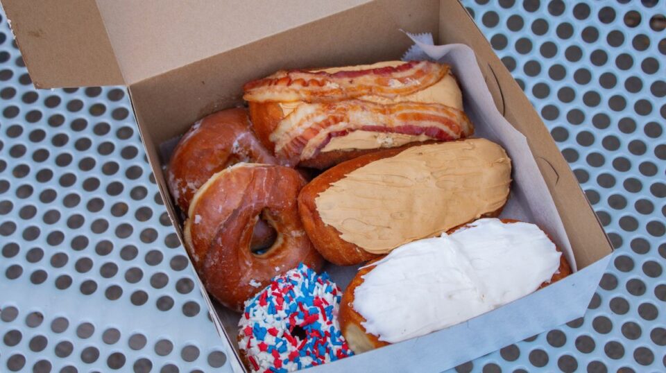 bloedow's bakery donuts la