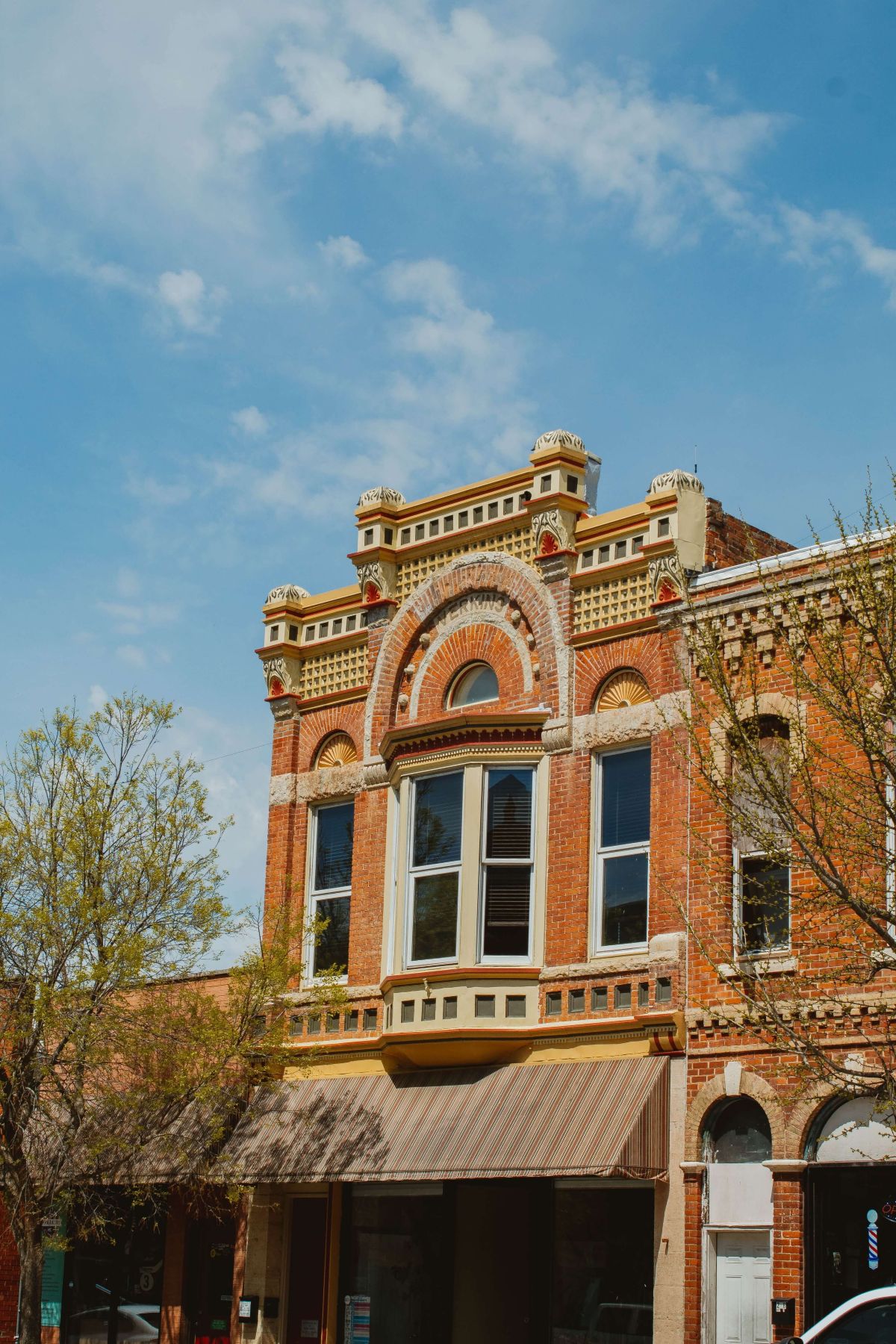 downtown winona 3rd street la