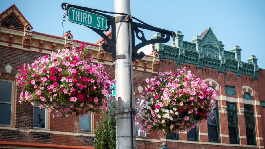 historic third street downtown winona