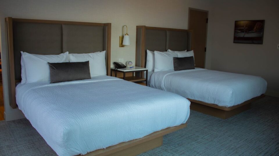 hotel 44 north hotel room la