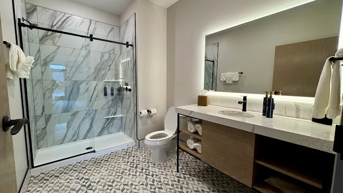 hotel 44 north room winona minnesota downtown lodging