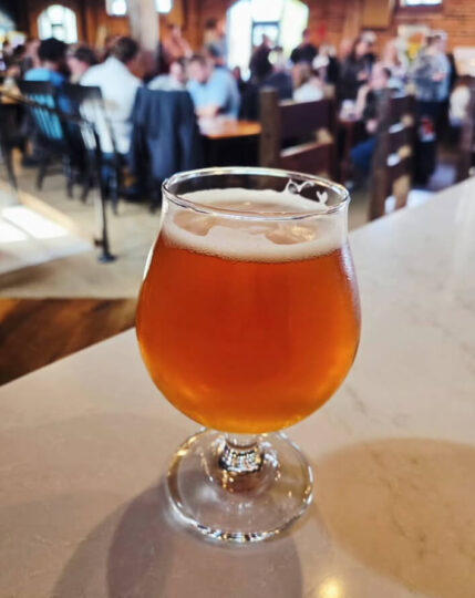 two-fathoms-brewing-winona-minnesota-downtown-beer-craft